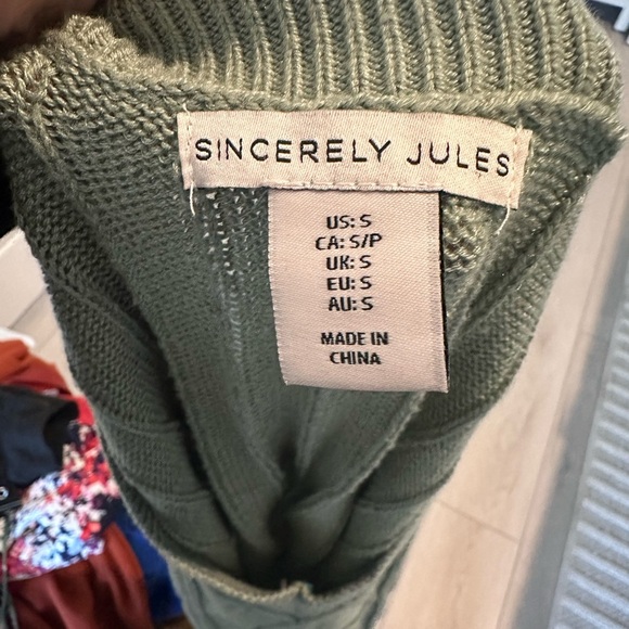 Olive Cable Knit Sleeveless Sweater - Picture 2 of 6